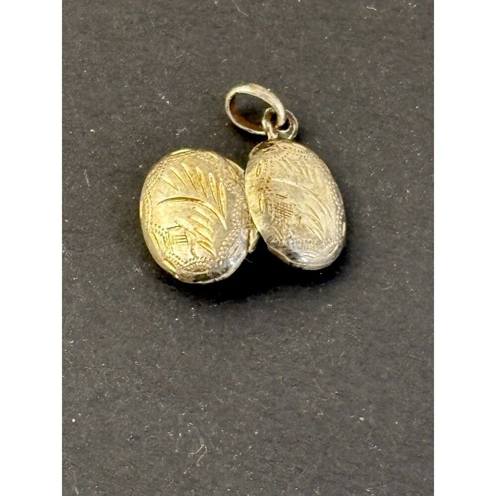 Vintage Sterling Silver Etched Oval  1/2” Small Locket Pendant